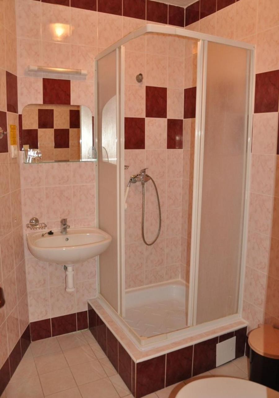 Hotel Pramen - Sivek Hotels 杜丁西 外观 照片