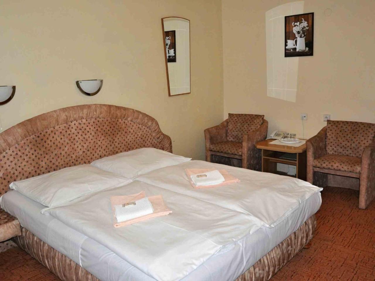 Hotel Pramen - Sivek Hotels 杜丁西 外观 照片